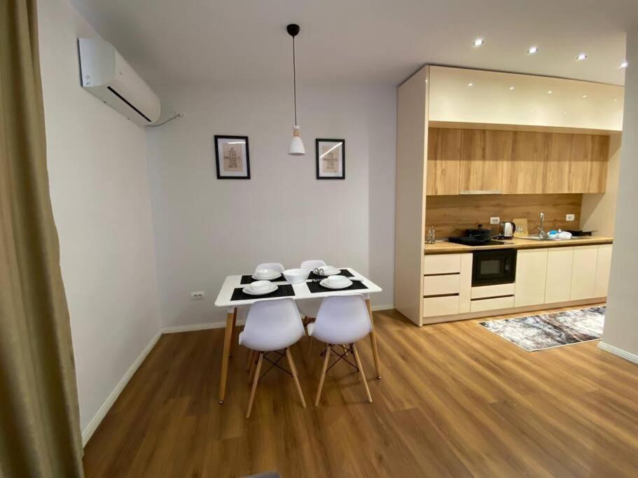 Apartment Fa At Center 02 Tirana